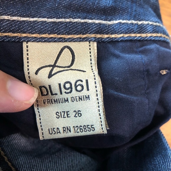 DL1961 Lindsey Jeans sz 26 (29x26) - Picture 7 of 11